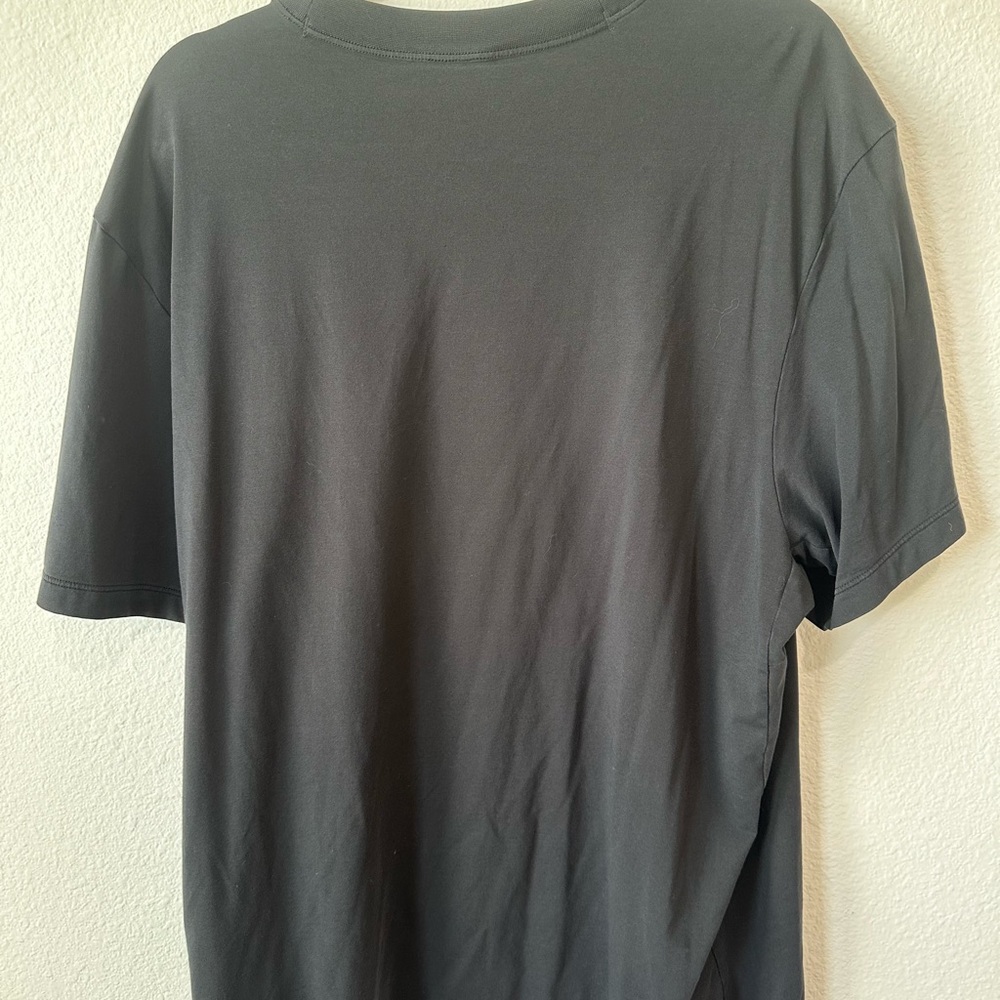 lululemon athletica Black Short Sleeve Tee - Picture 2 of 3